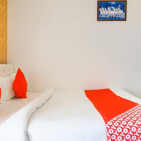 Hotel O Nitya Executive Phursungi Bagian luar foto