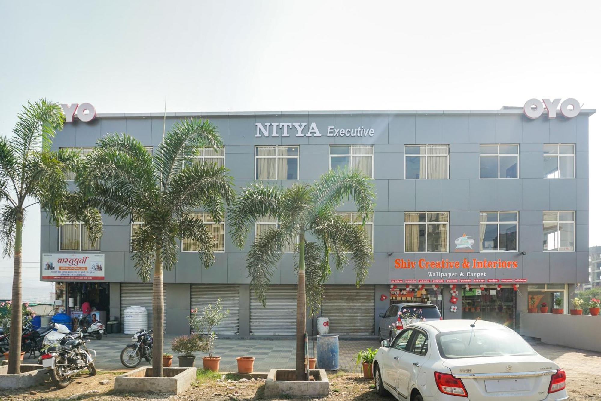 Hotel O Nitya Executive Phursungi Bagian luar foto